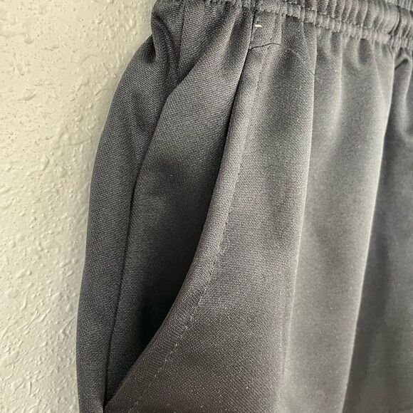 NWT Kwikgoal Referee Soccer Shorts Size Youth M - Picture 3 of 6